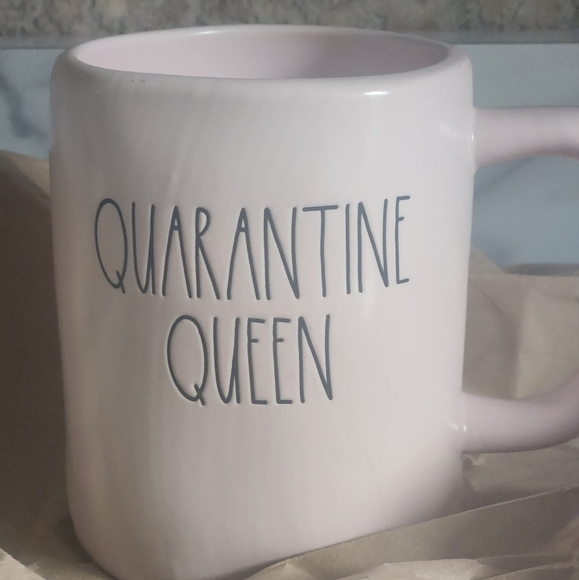 RAE DUNN Quarantine Queen mug - Picture 3 of 12